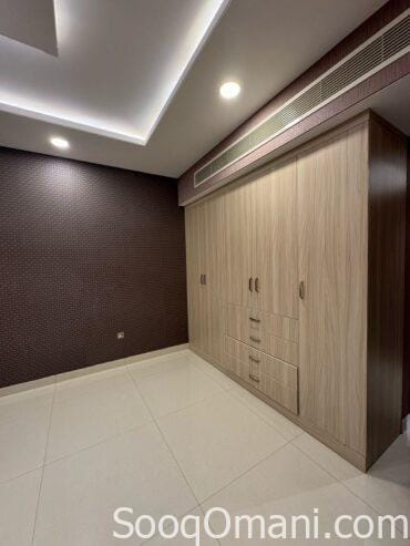 Luxury one-bedroom apartment in Sultan Qaboos City