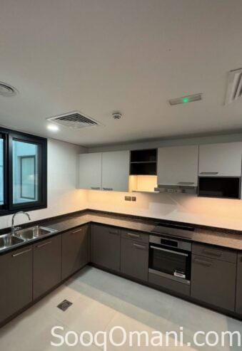 Luxury furnished apartment in Al Mouj