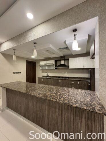 Luxury one-bedroom apartment in Sultan Qaboos City
