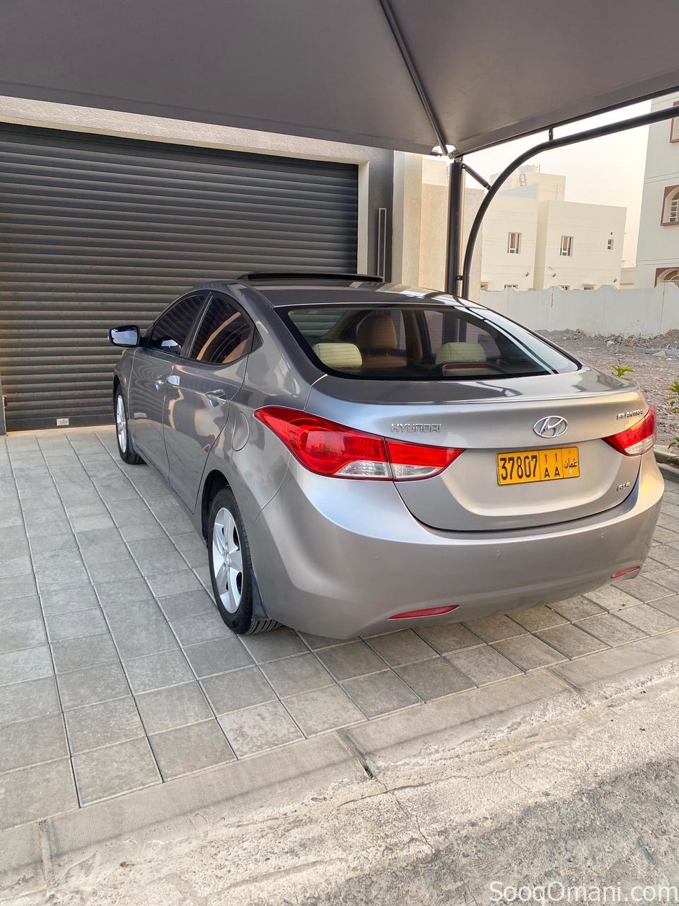 Hyundai Elantra, Oman agency, 180,000 km