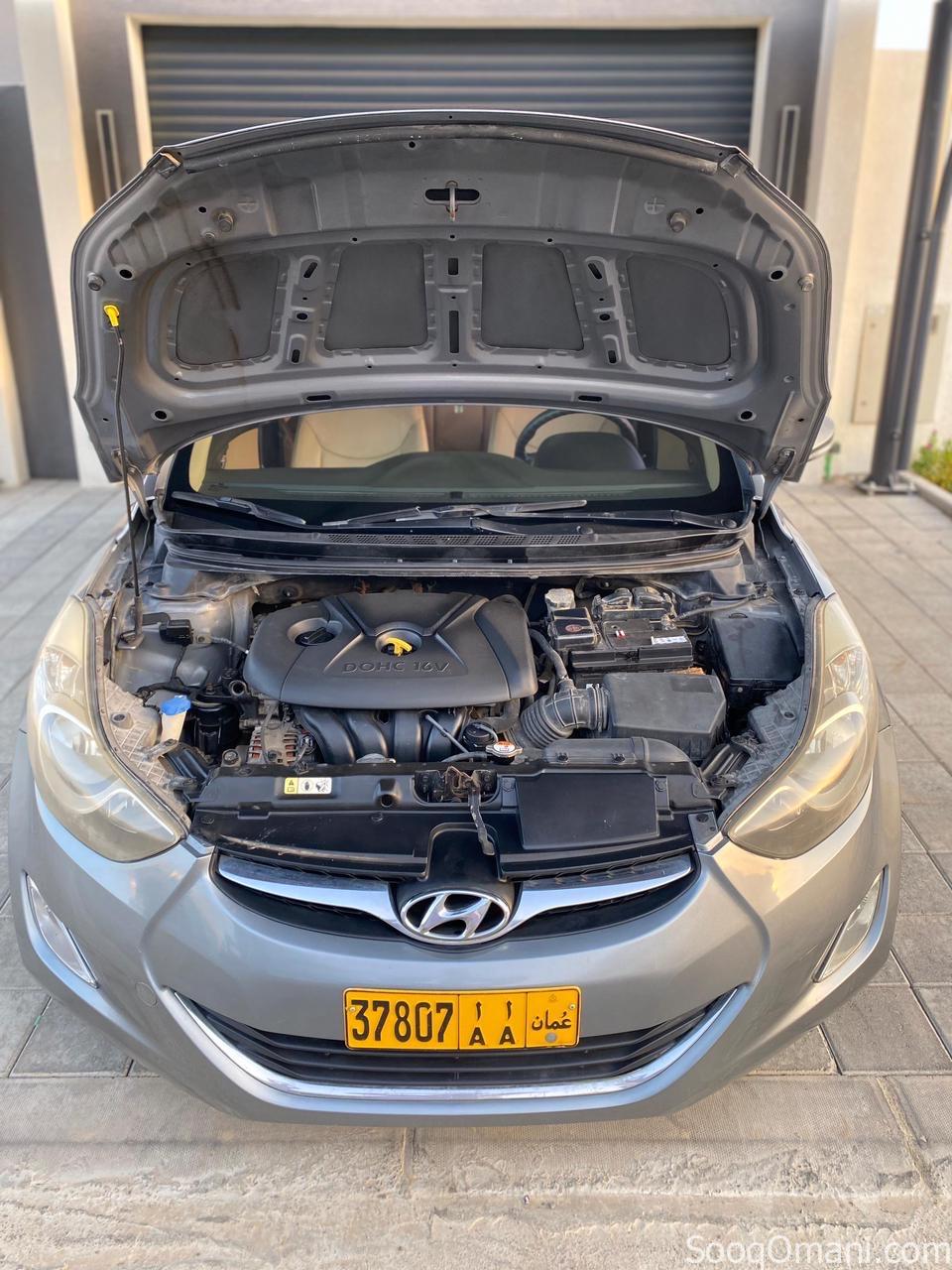 Hyundai Elantra, Oman agency, 180,000 km