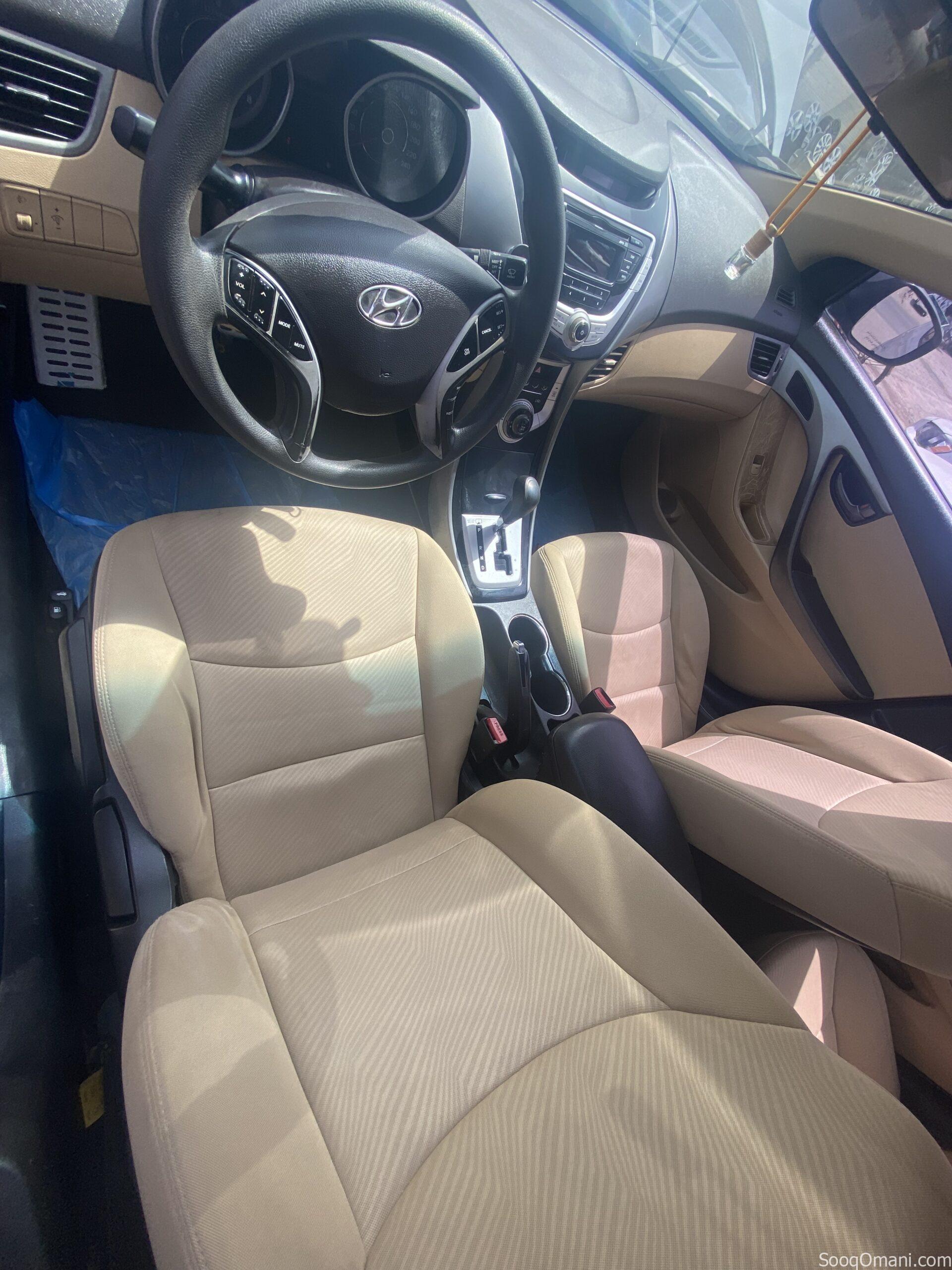 Hyundai Elantra, Oman agency, 180,000 km