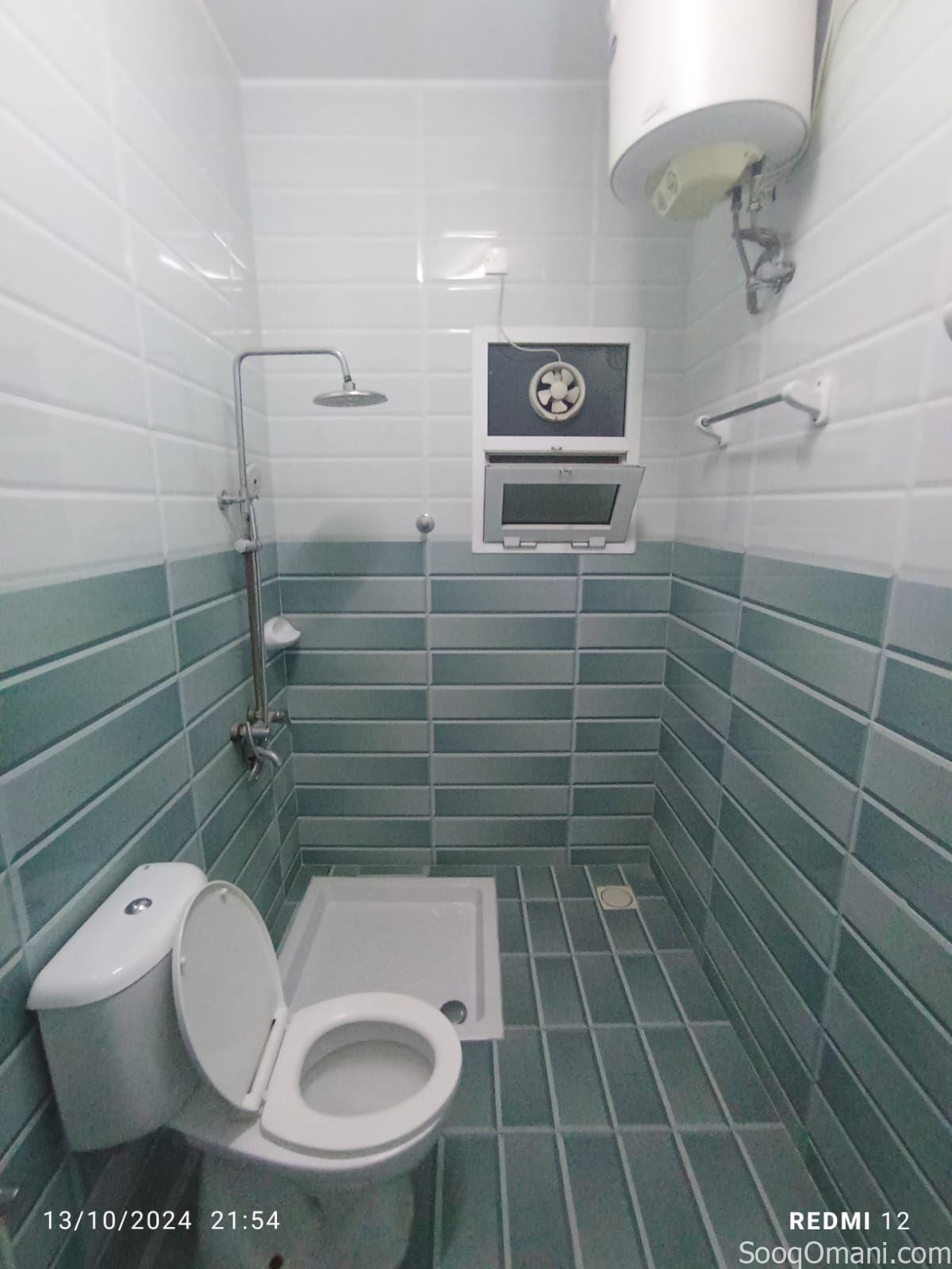 Rooms for rent for families and employees in Al Khoud 6
