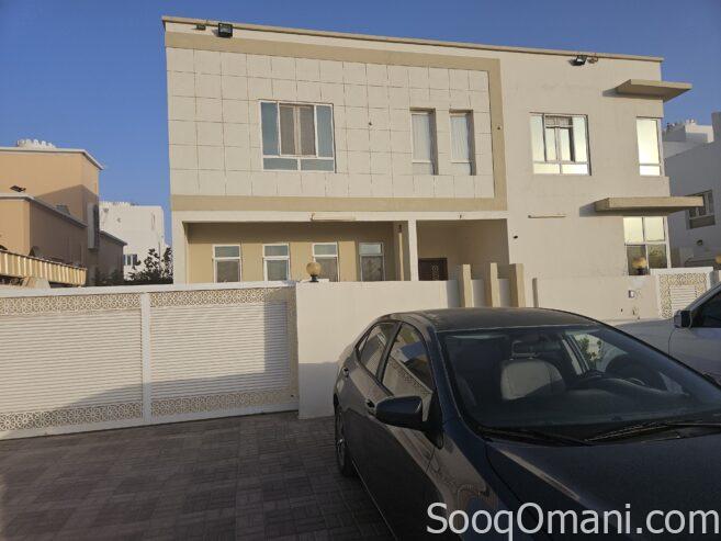 Two-story residential house for sale in Fanja – Al Sayh Al Ahmar towards Muscat