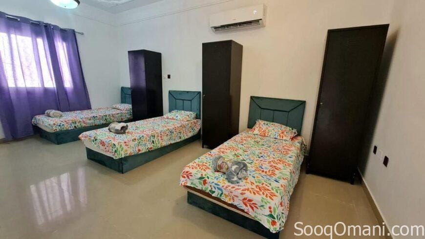Girls’ rooms and shared accommodation in Al-Khoudh Market