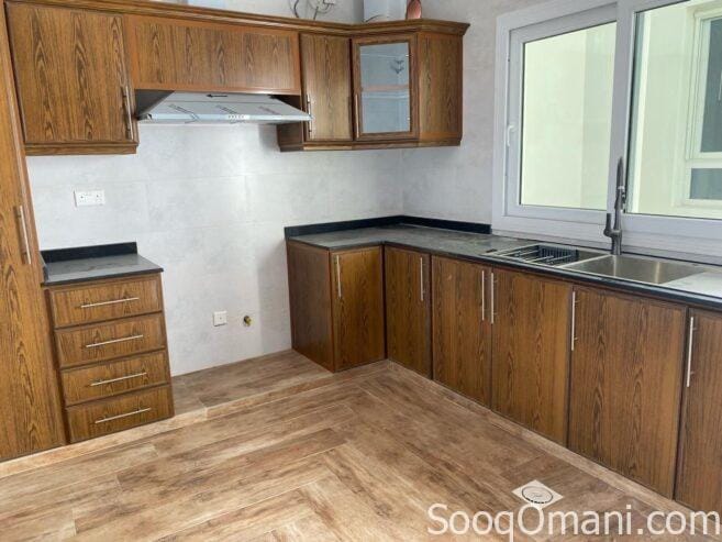 Luxury villa for rent in Al-Maabela 6