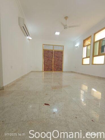 Rooms and annexes for rent in Al Khoud and Al Maabela