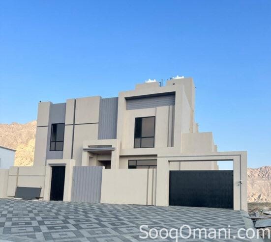 منزل للبيع ولاية العامرات المرحلة الثالثة من المالك