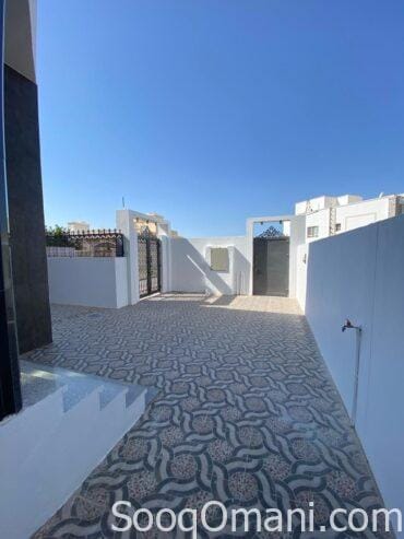 Luxury villa for rent in Al-Maabela 6