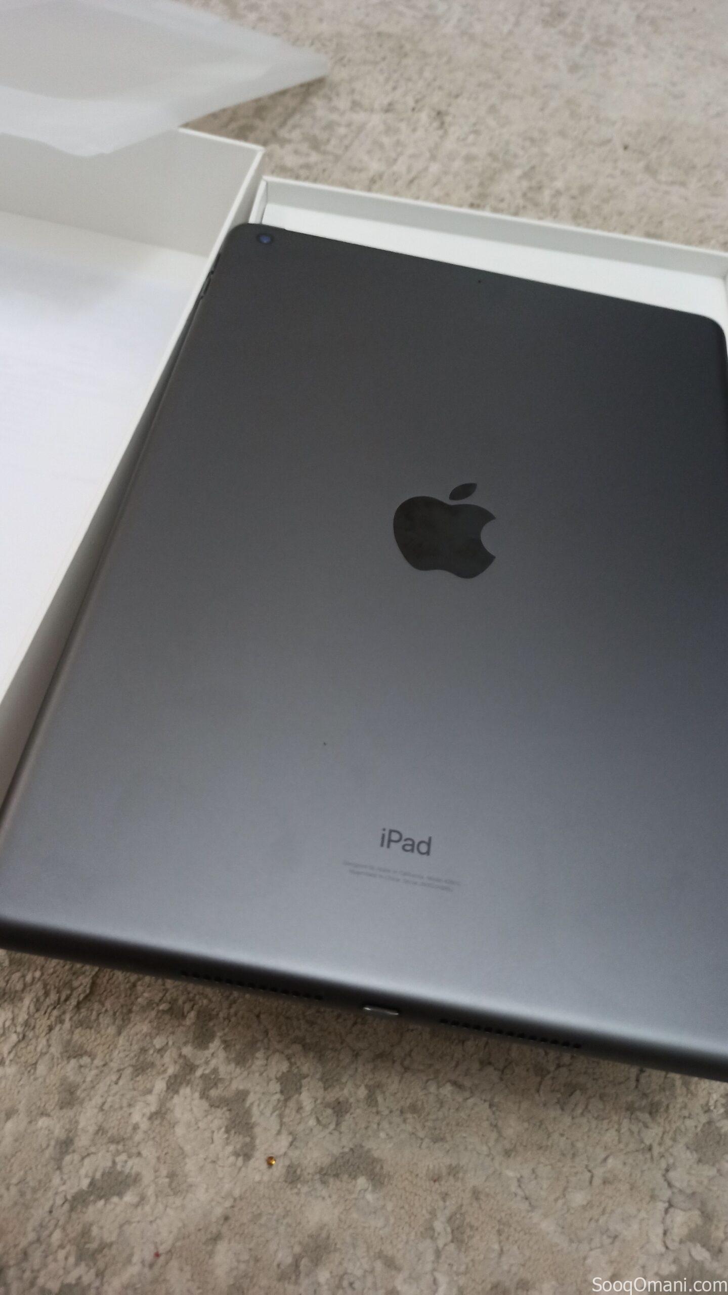 iPad 9, less than market price, with accessories