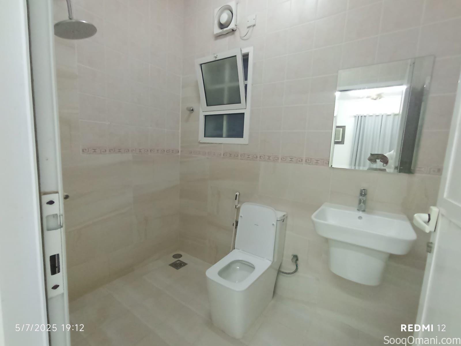 Rooms for rent for employees and students