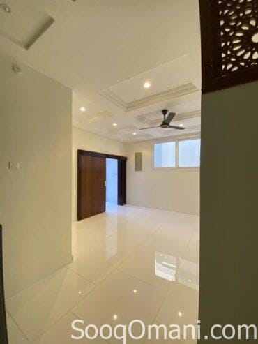 Luxury villa for rent in Al-Maabela 6
