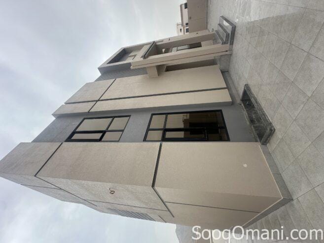 منزل للبيع ولاية العامرات المرحلة الثالثة من المالك