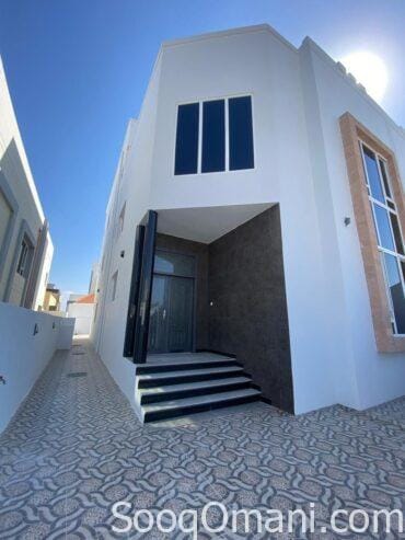 Luxury villa for rent in Al-Maabela 6