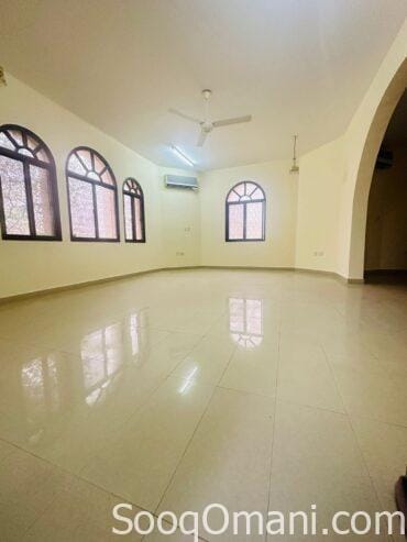 Rooms and annexes for families only in Al Ghubrah Al Janoubia and also in Al Mawaleh Al Janoubia in a distinguished location