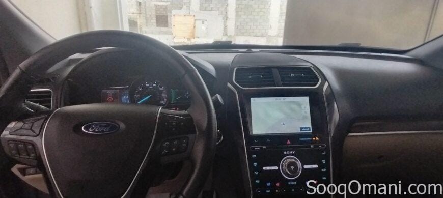 فورد اكسبلور ٢٠١٨ ليمتد ازرق داخل جلد بيج كراسي كهربائية