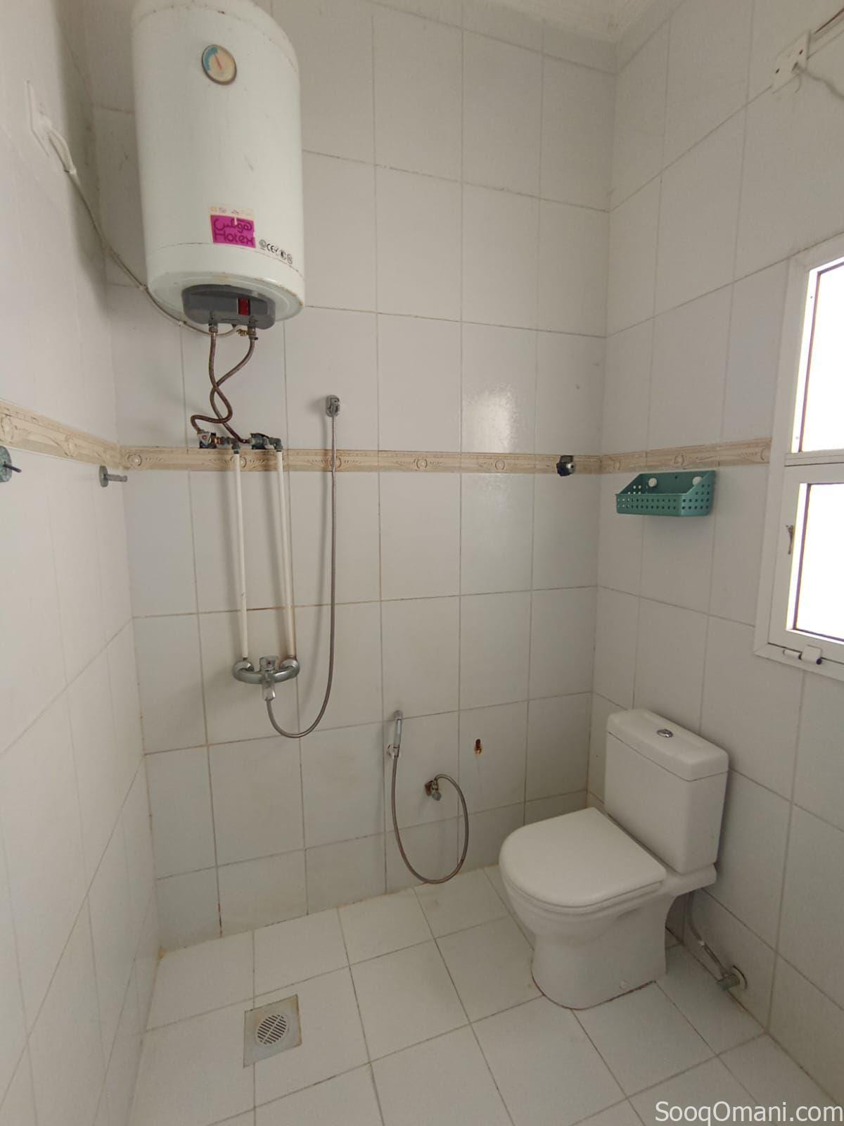 Apartment for rent for employees and students in Al Khoud 6