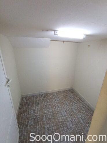 Apartment for rent for employees and students in Al Khoud 6