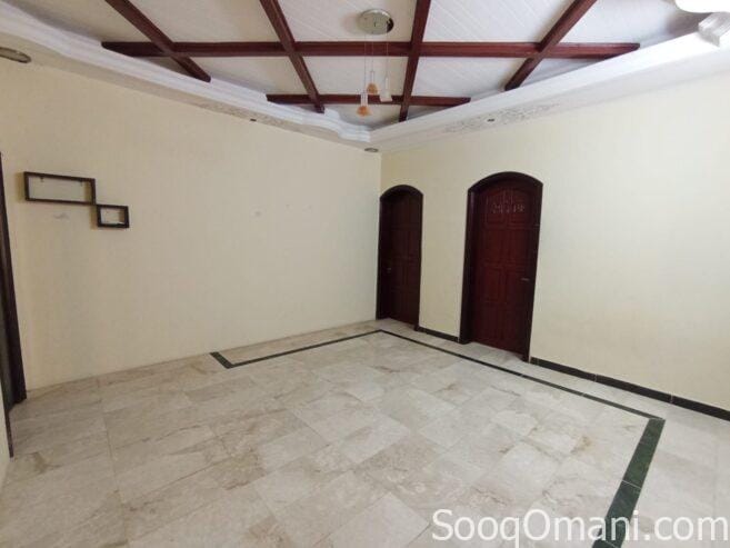 Apartment for rent for employees and students in Al Khoud 6