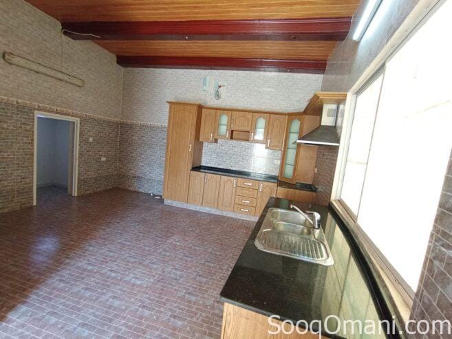 Apartment for rent for employees and students in Al Khoud 6