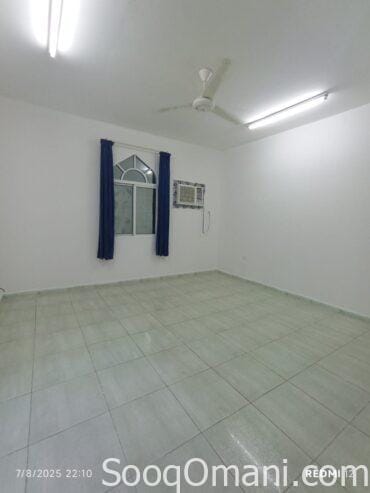 Studio for rent for families in Maabela