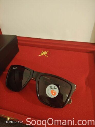 First-class replica sunglasses