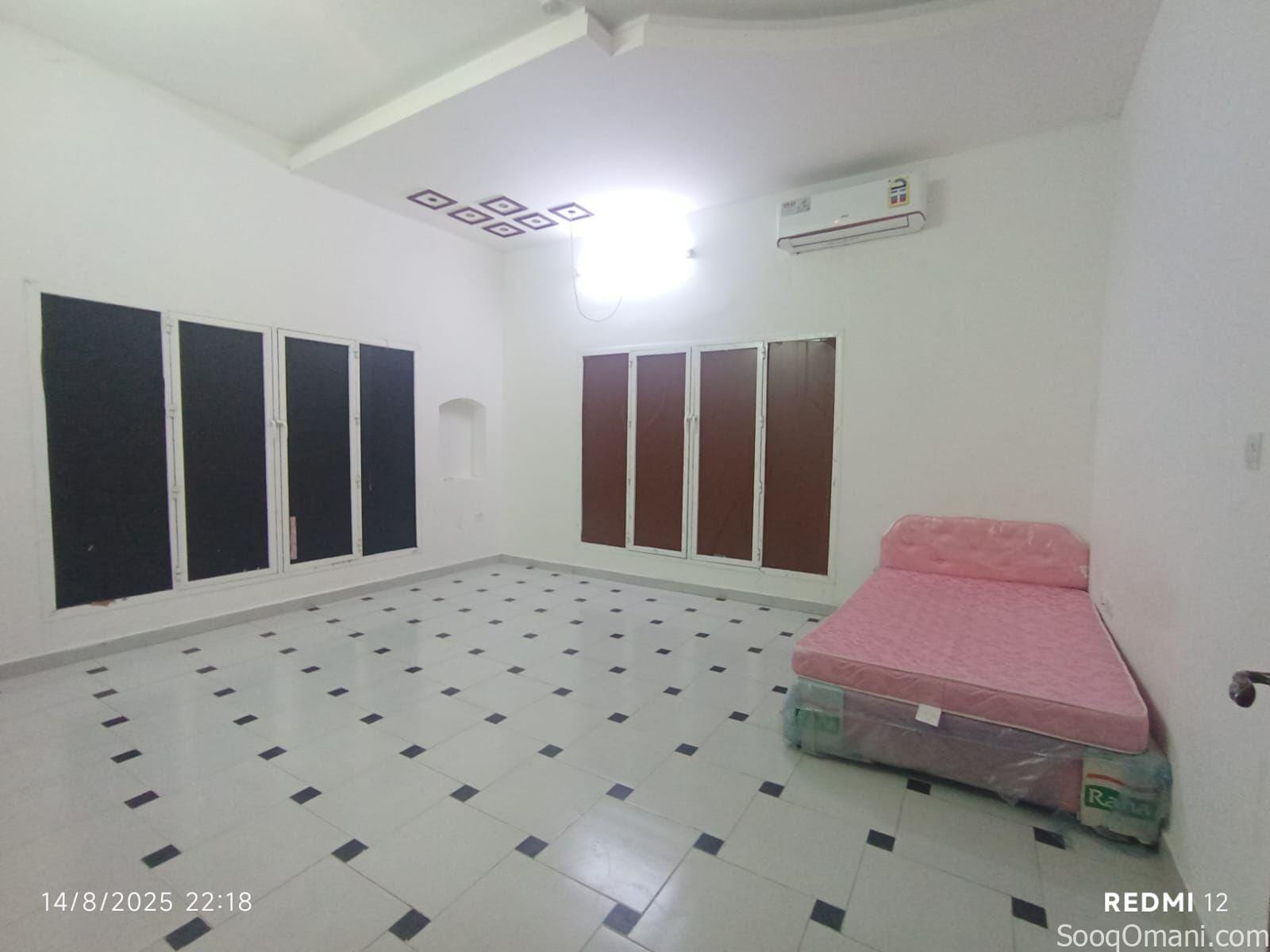 Rooms for rent for employees and students