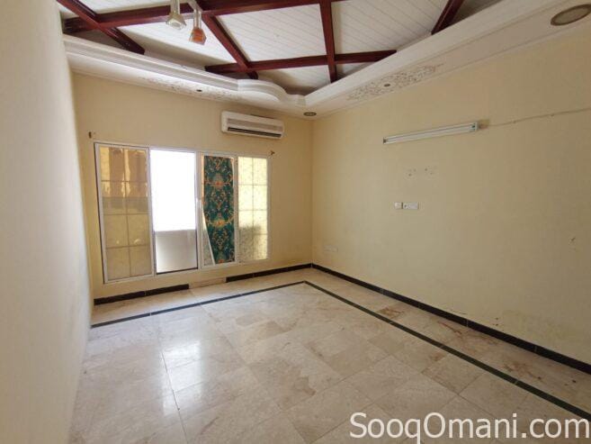 Apartment for rent for employees and students in Al Khoud 6