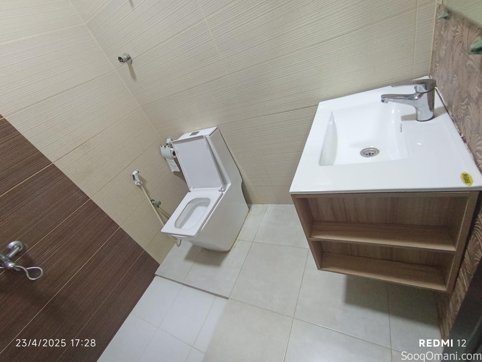 Rooms and annexes for rent for families and employees in Maabela