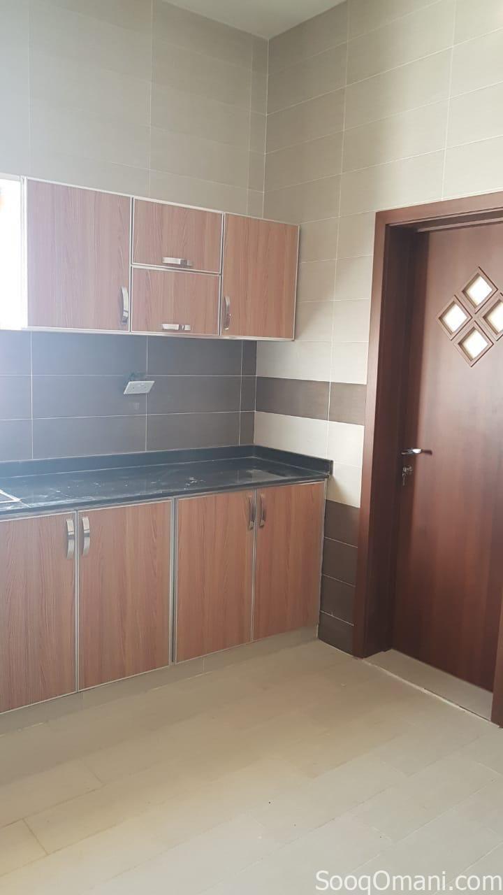 Villa for rent in Al Amerat, Al Amerat Heights, Phase 2, near Nesto Hypermarket and opposite warehouses