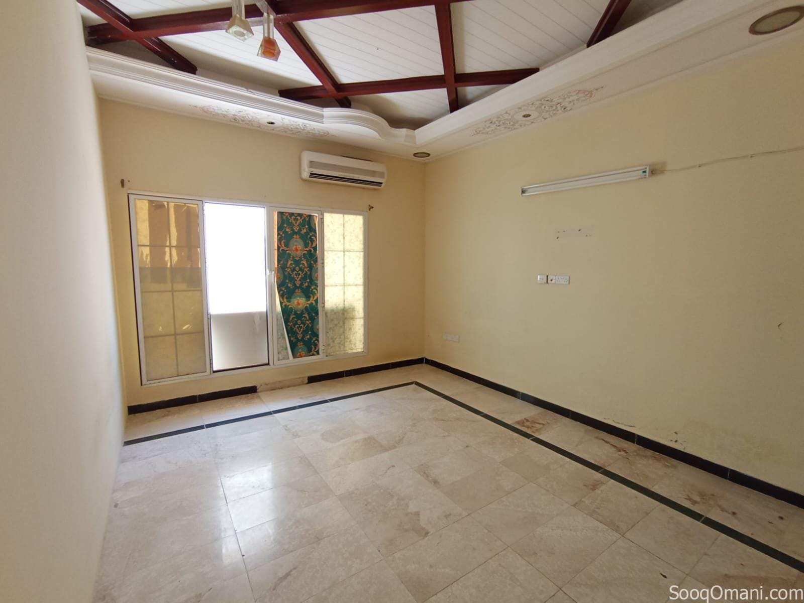 Apartment for rent for employees and students in Al Khoud 6