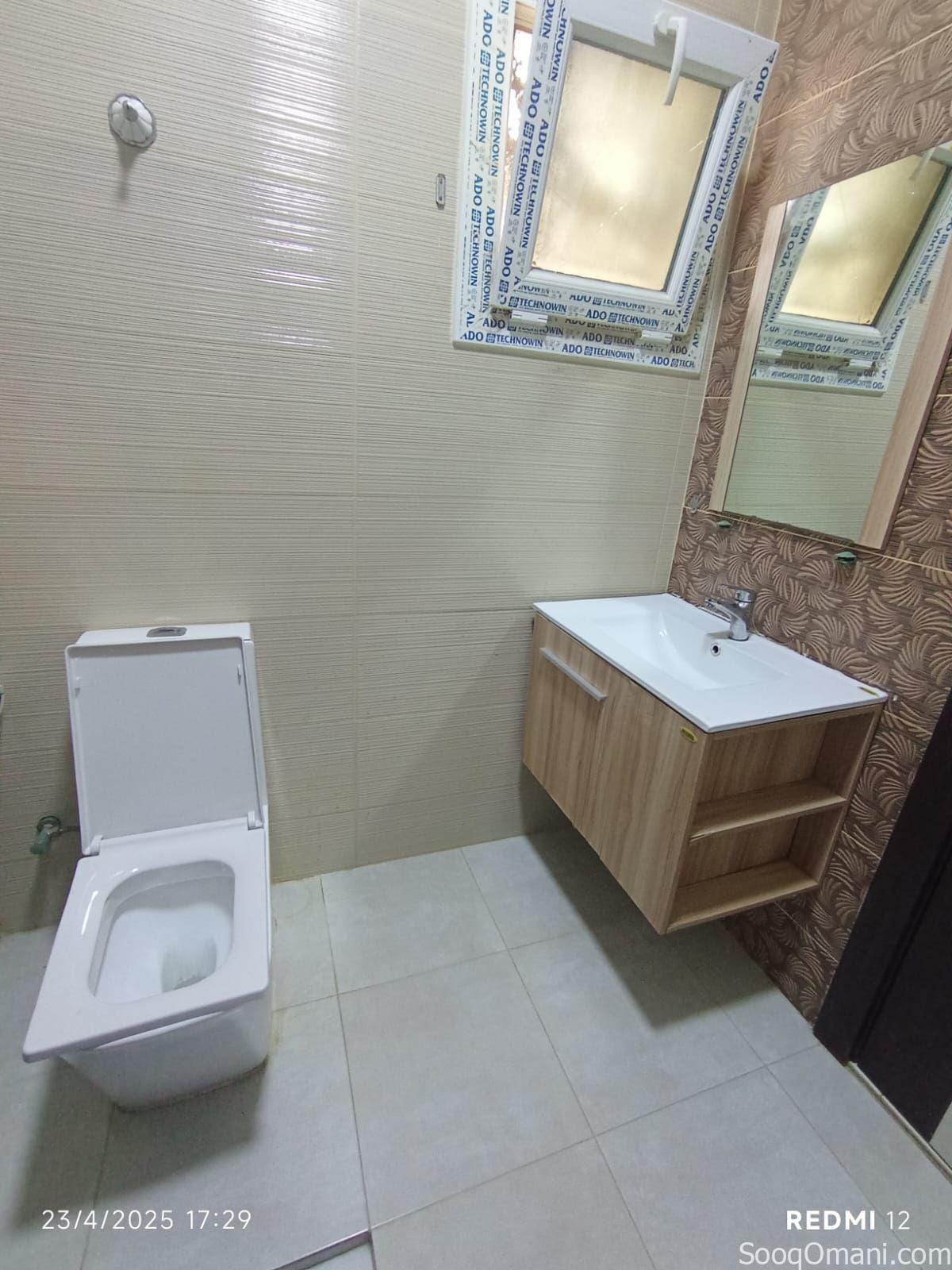 Rooms and annexes for rent for families and employees in Maabela