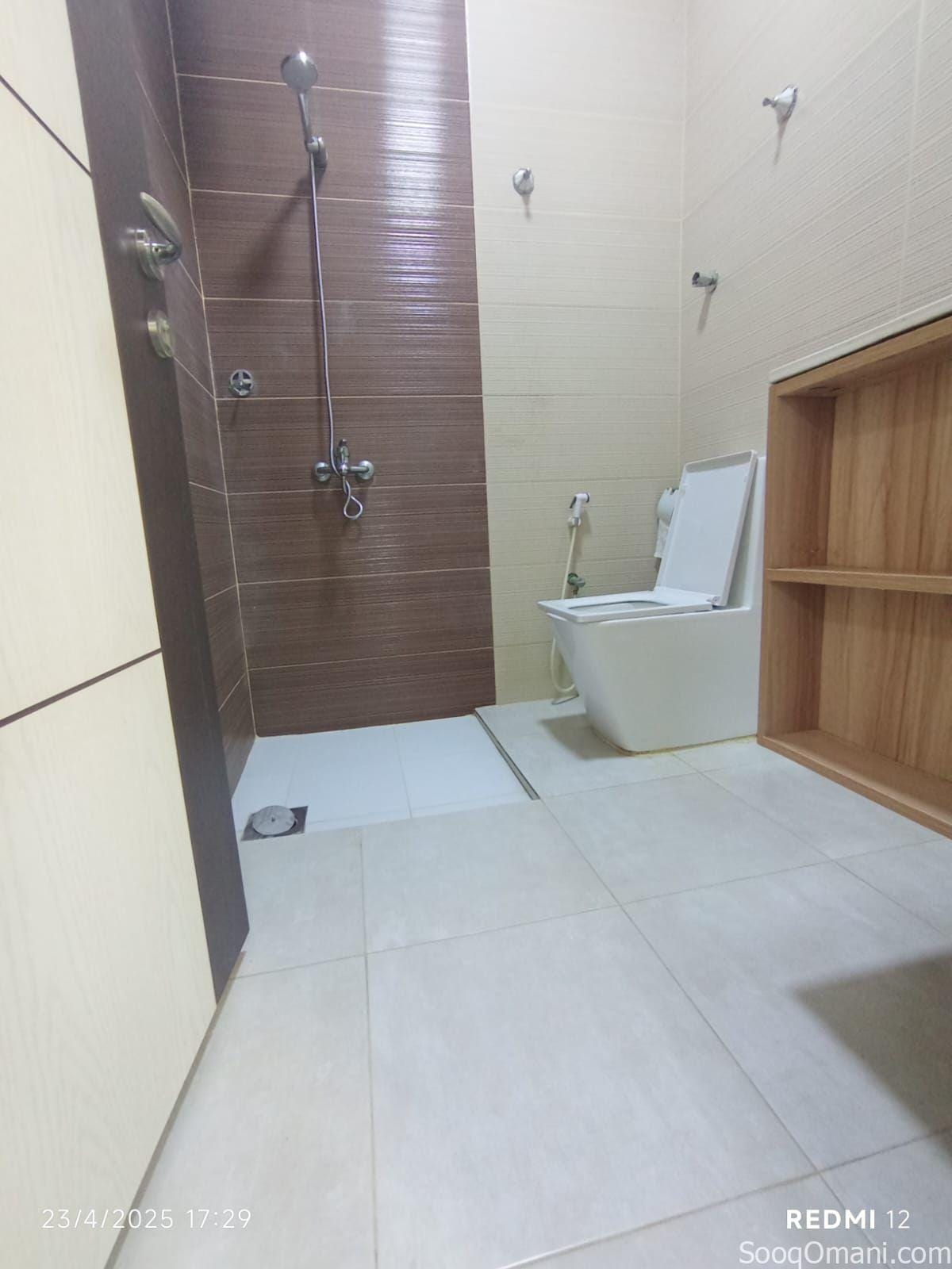Rooms and annexes for rent for families and employees in Maabela