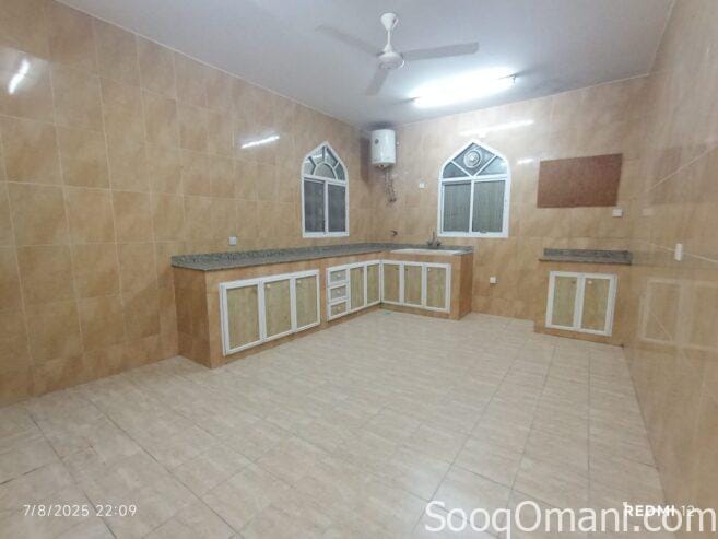 Studio for rent for families in Maabela