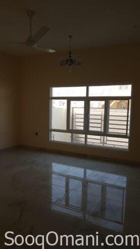 Villa for rent in Al Amerat, Al Amerat Heights, Phase 2, near Nesto Hypermarket and opposite warehouses