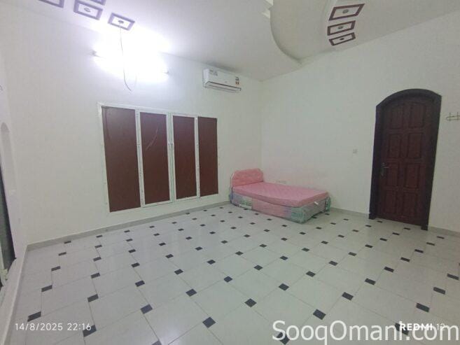 Rooms for rent for employees and students