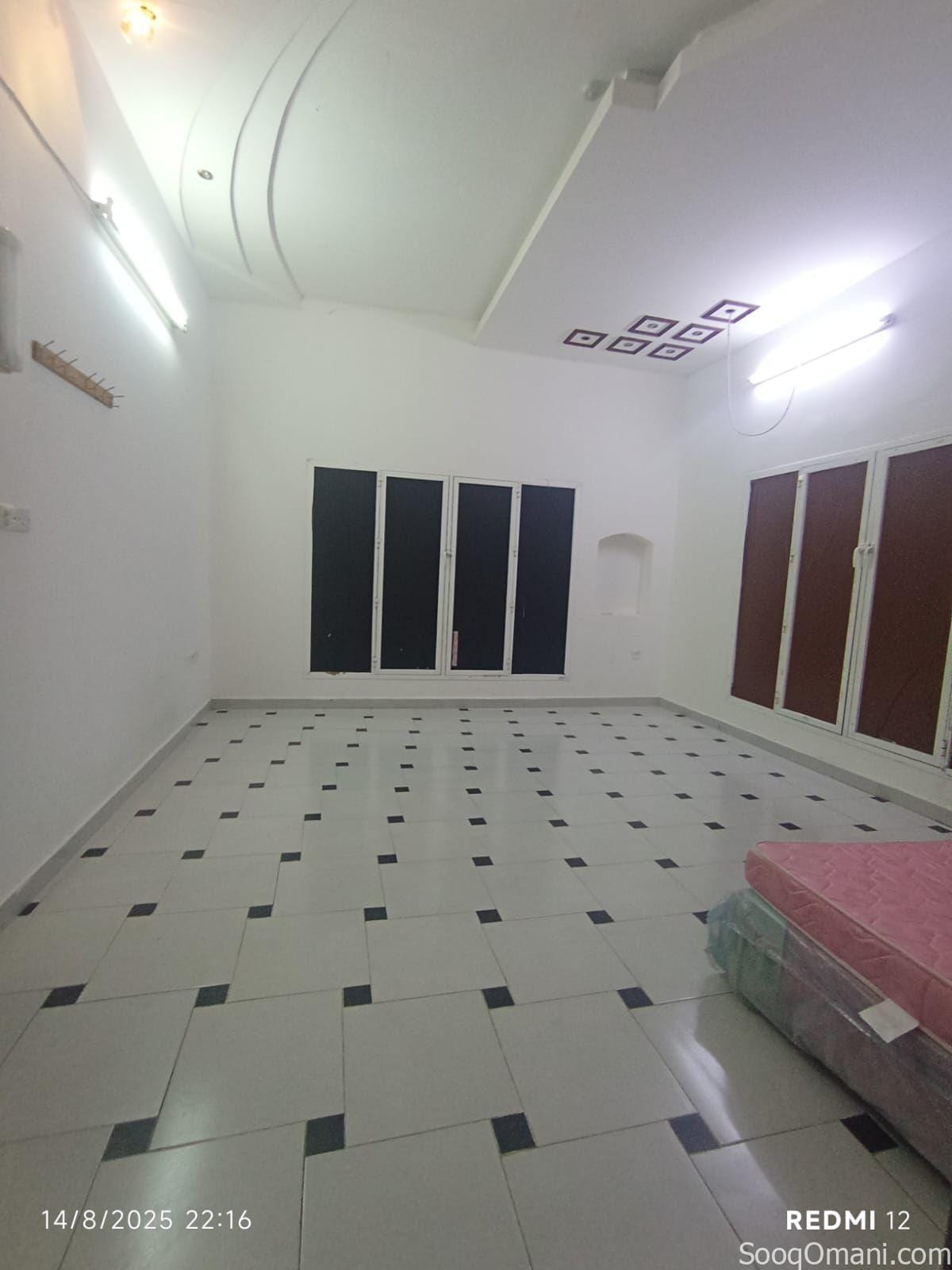 Rooms for rent for employees and students