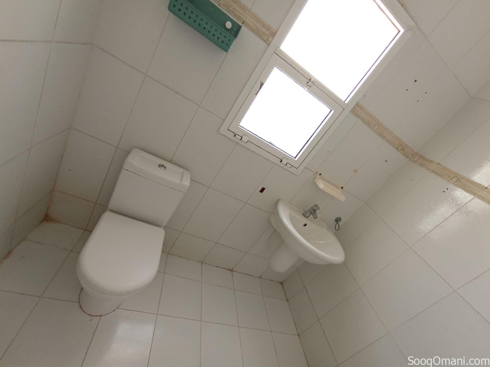 Apartment for rent for employees and students in Al Khoud 6