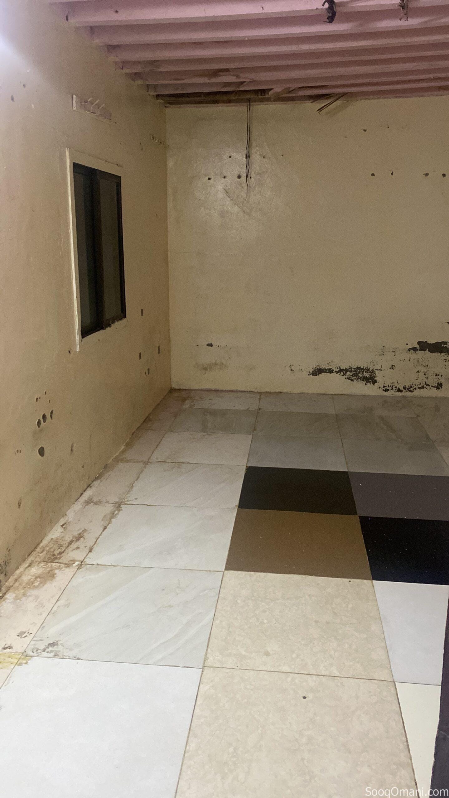There is a room for rent at an attractive price (bachelor)