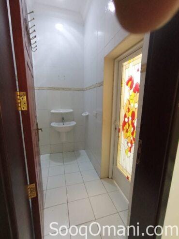 Apartment for rent for employees and students in Al Khoud 6