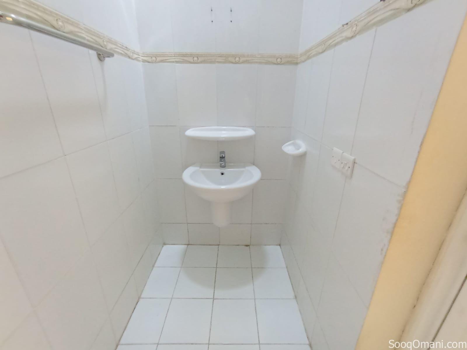 Apartment for rent for employees and students in Al Khoud 6