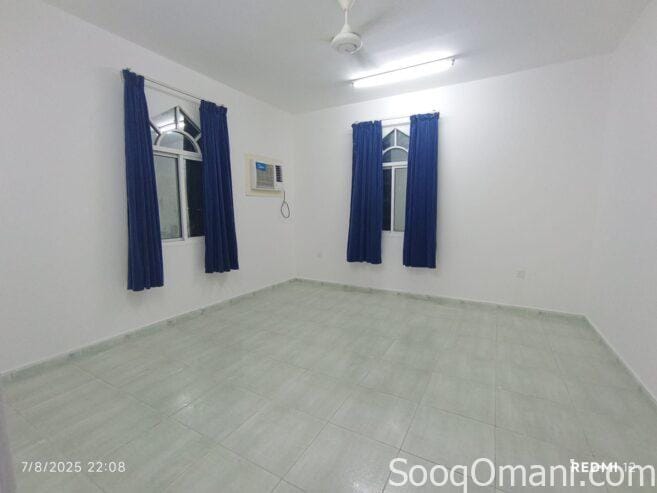 Studio for rent for families in Maabela