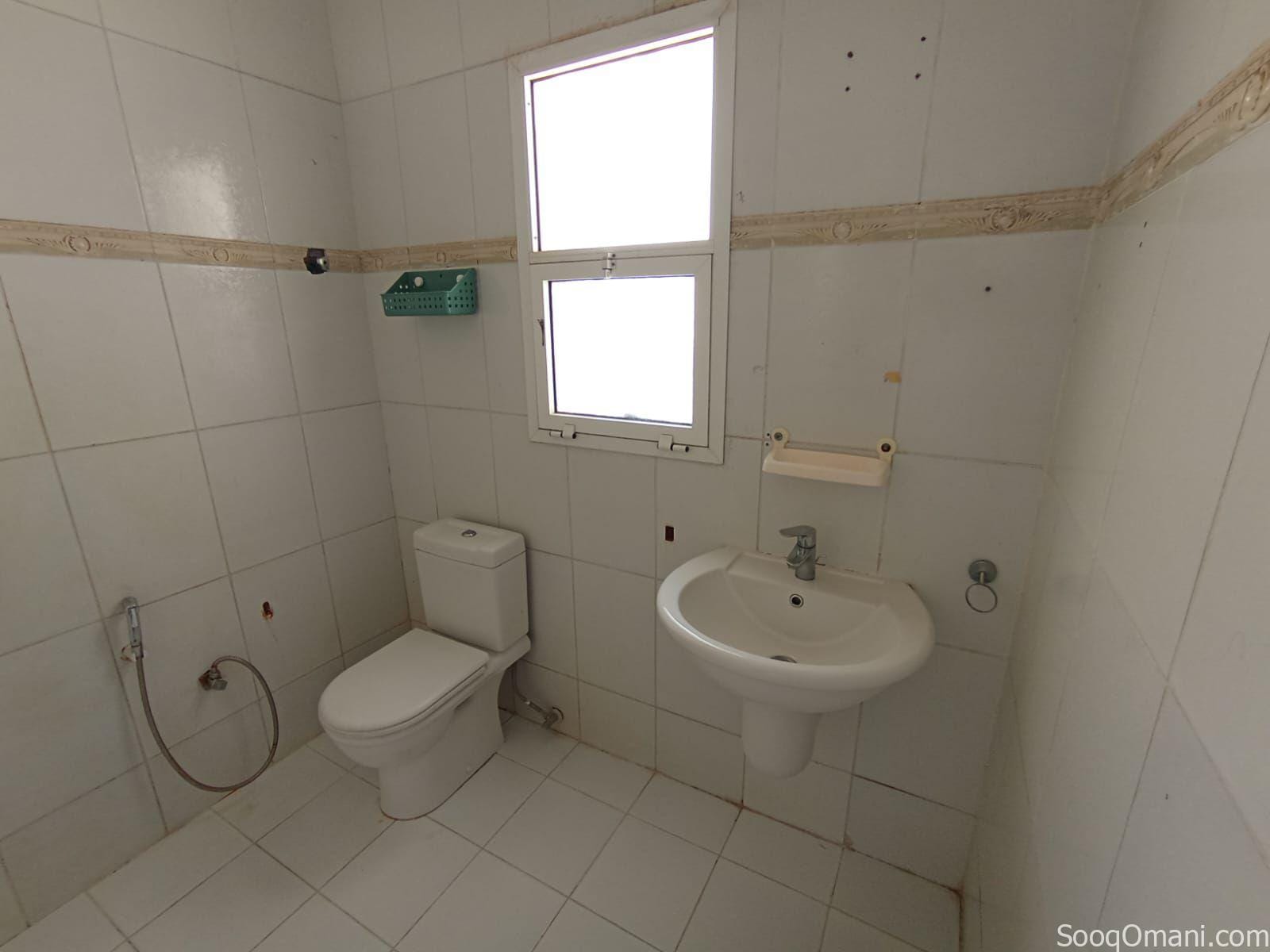 Apartment for rent for employees and students in Al Khoud 6