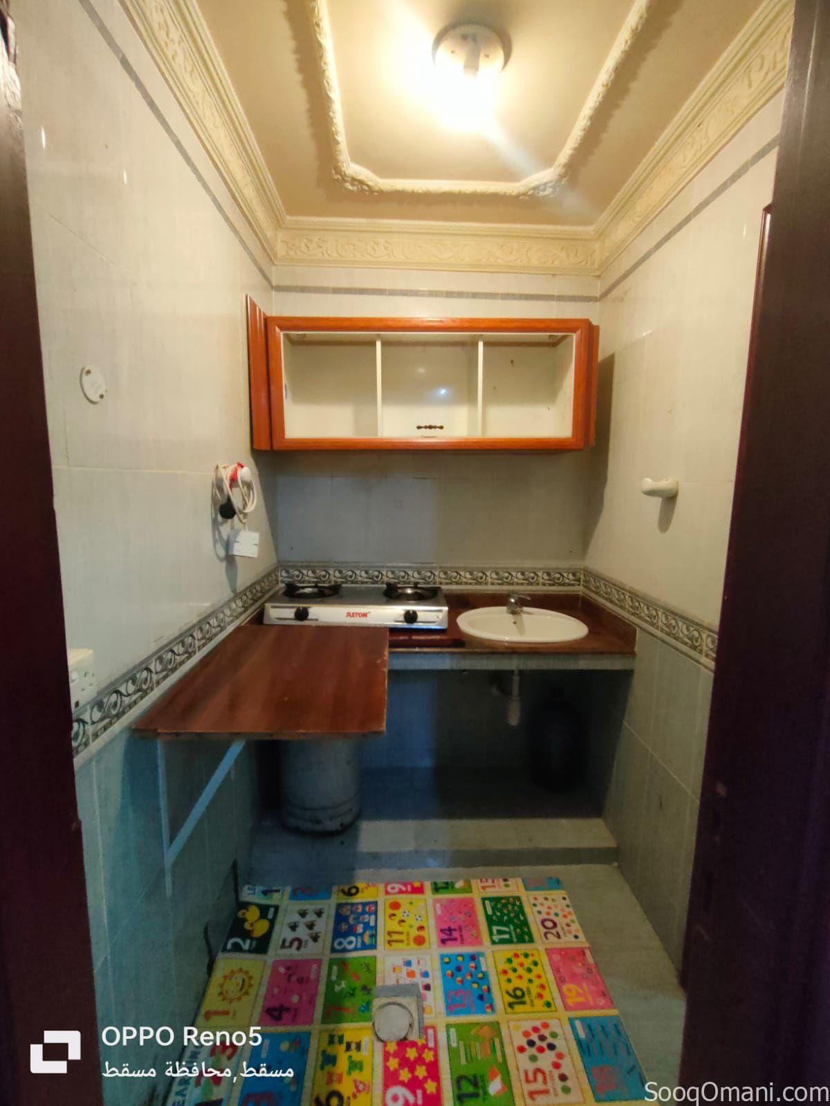 Studios and rooms for rent
