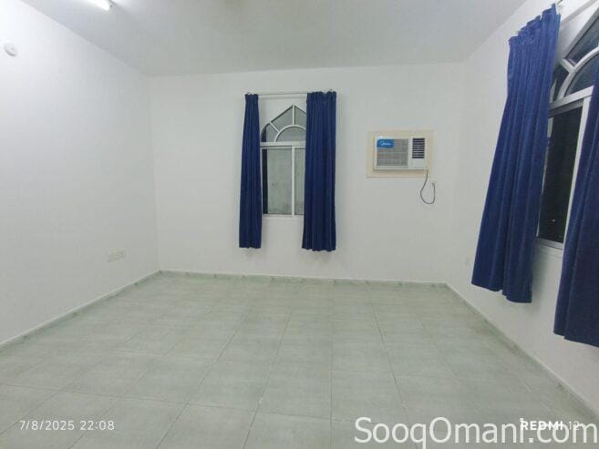 Studio for rent for families in Maabela