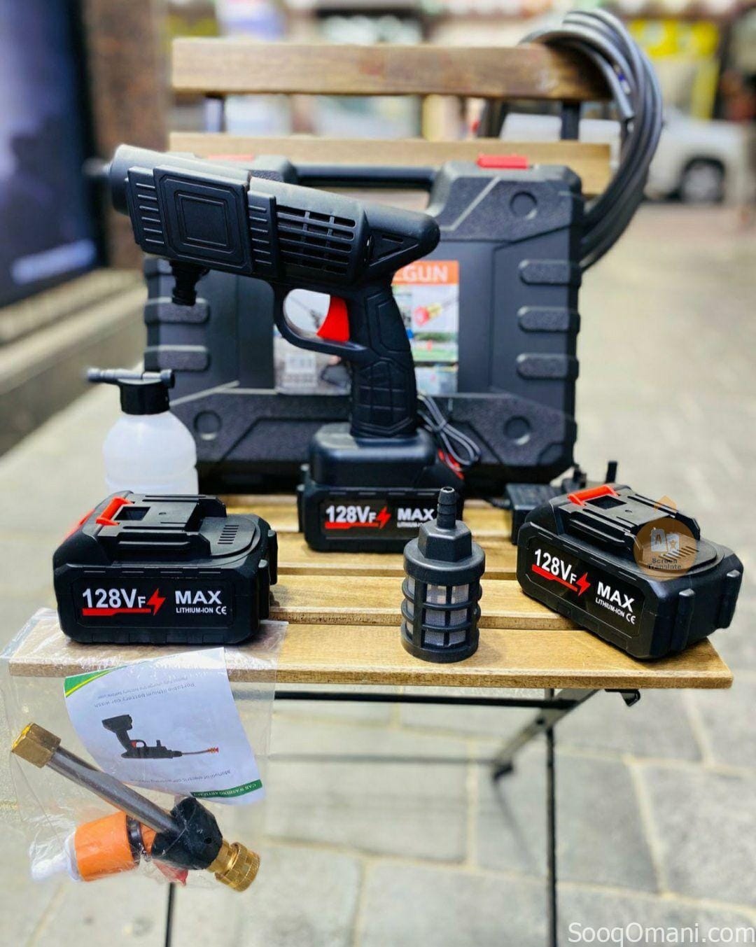 Car cleaning device and other uses