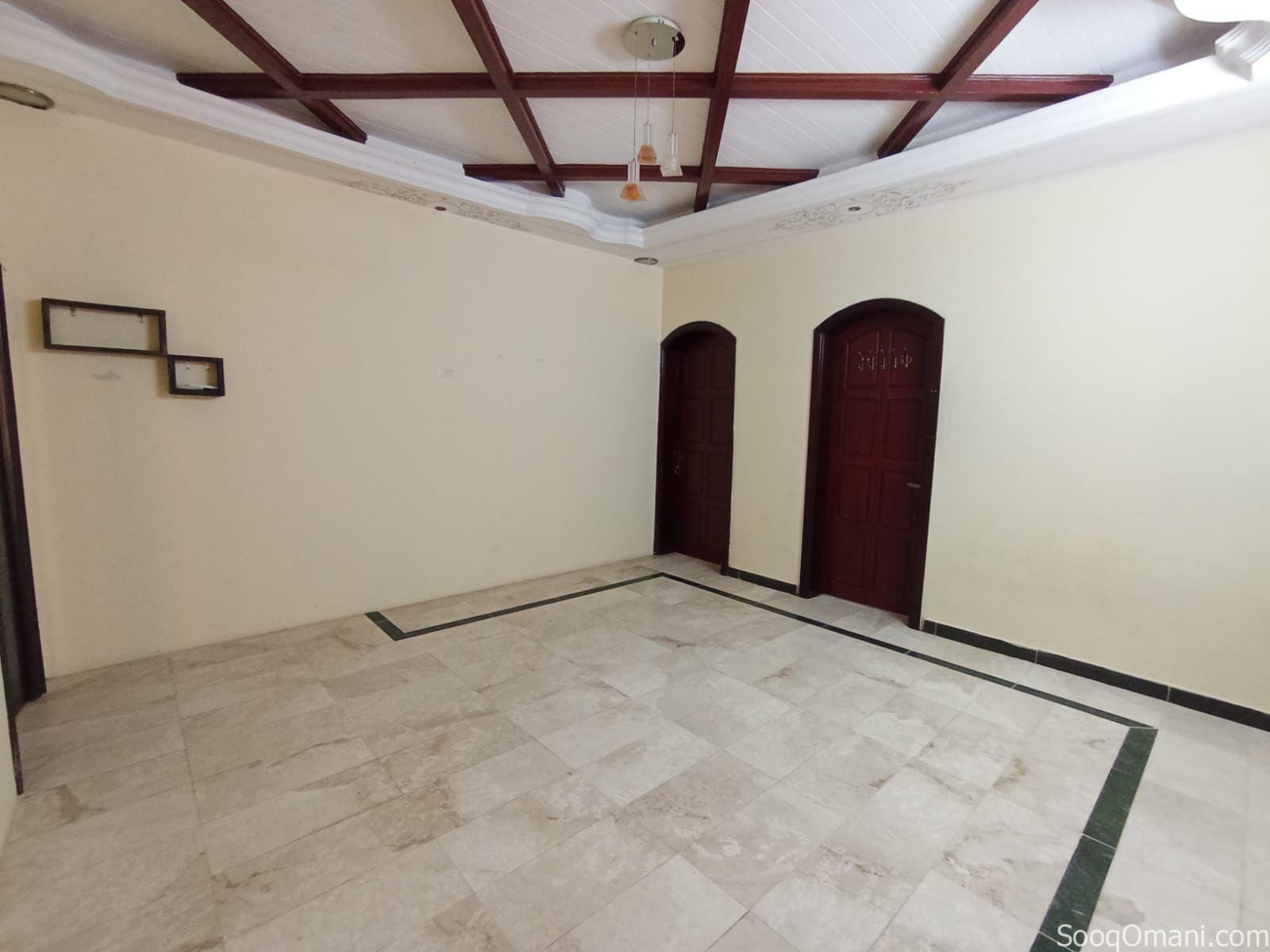 Apartment for rent for employees and students in Al Khoud 6