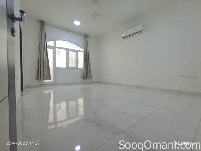 Rooms and annexes for rent for families and employees in Maabela