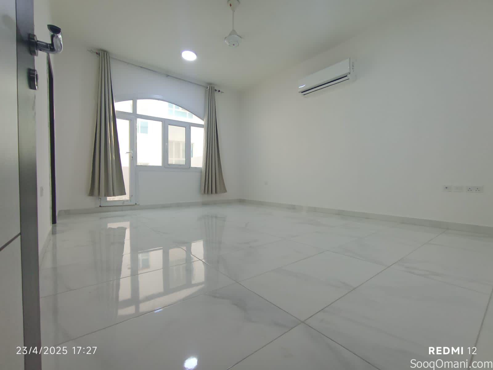 Rooms and annexes for rent for families and employees in Maabela