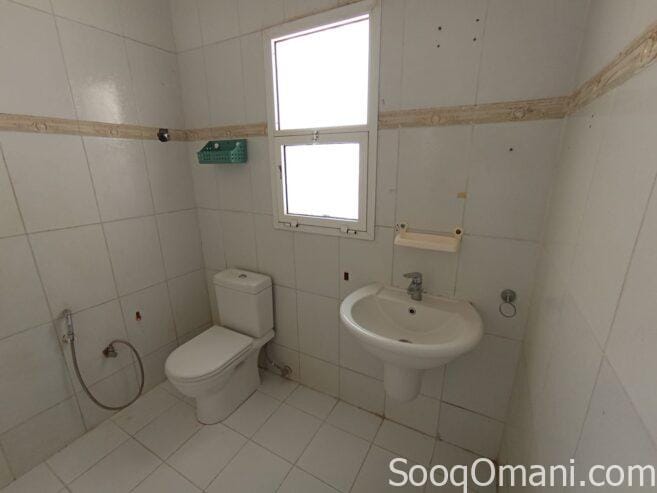 Apartment for rent for employees and students in Al Khoud 6